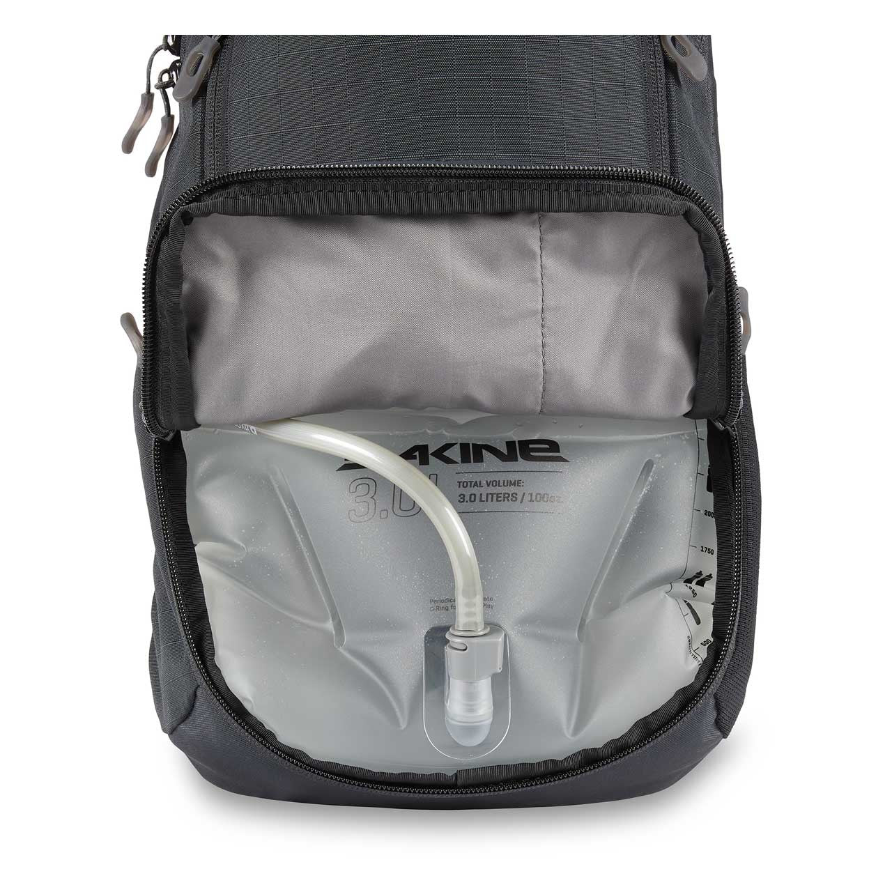  Dakine Syncline 12L Hydration Pack - Used