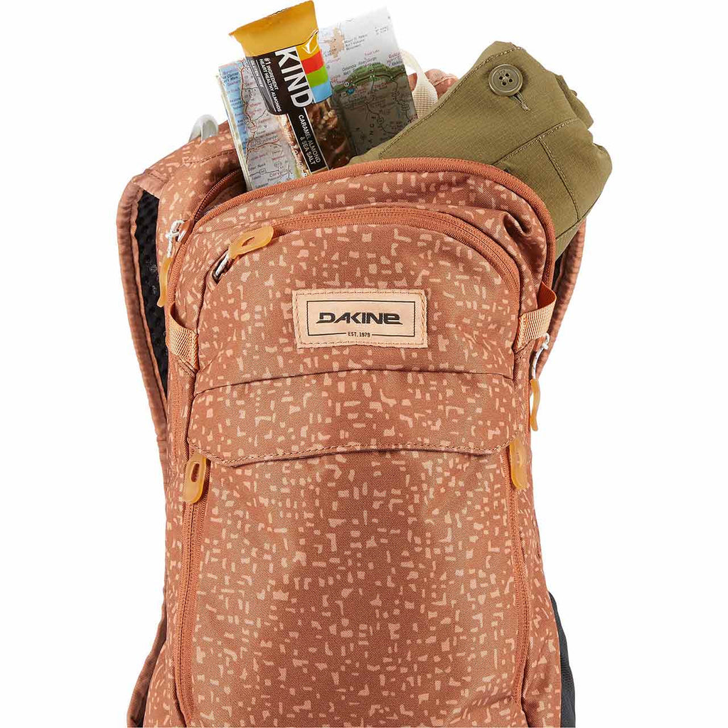  Dakine Women's Syncline 12L Hydration Pack - Used
