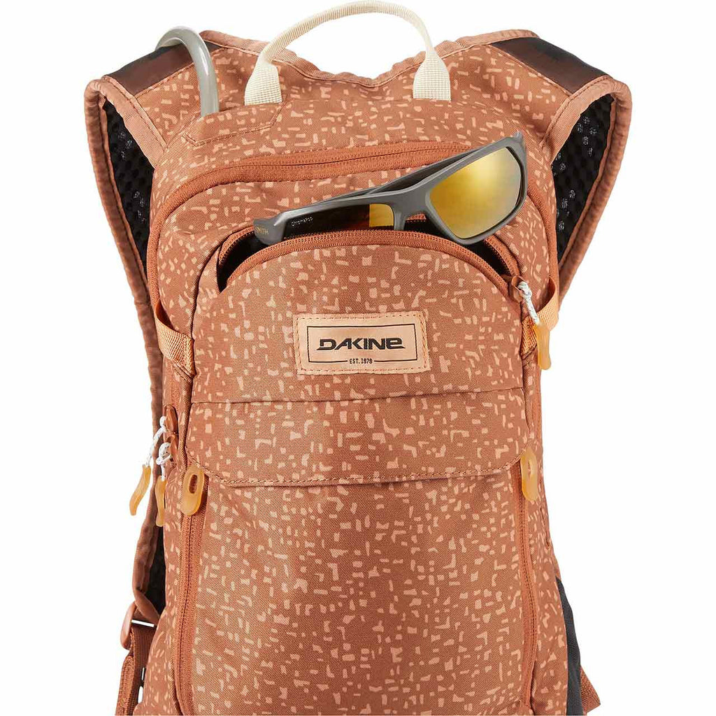  Dakine Women's Syncline 12L Hydration Pack - Used