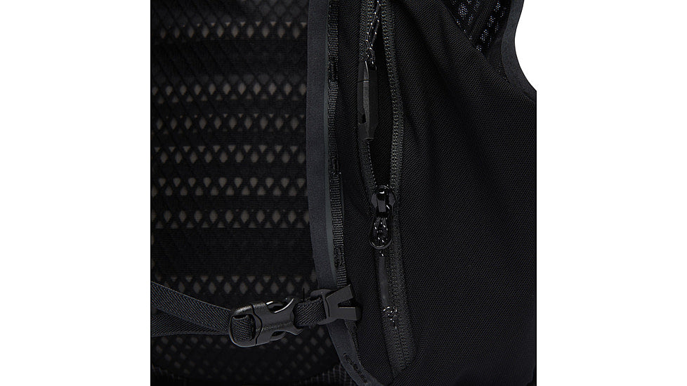 Black Diamond 8L Distance Backpack