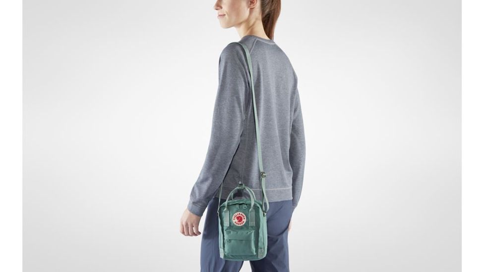  Fjallraven Kanken Sling Daypack