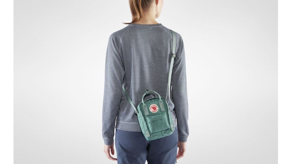  Fjallraven Kanken Sling Daypack