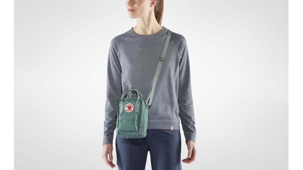  Fjallraven Kanken Sling Daypack