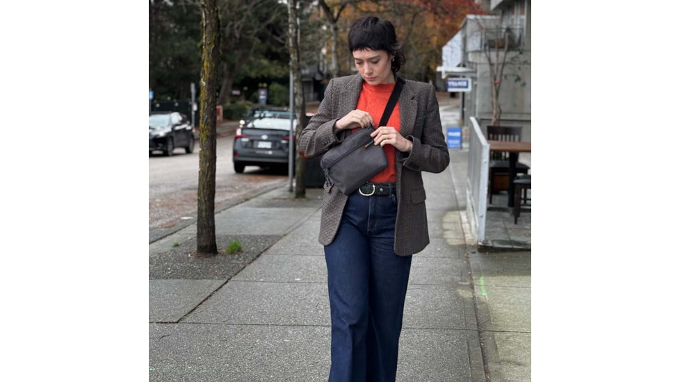  GoDark Faraday Crossbody Bag