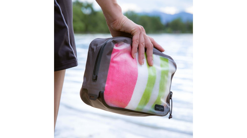  Nite Ize Runoff Waterproof Pack Cube