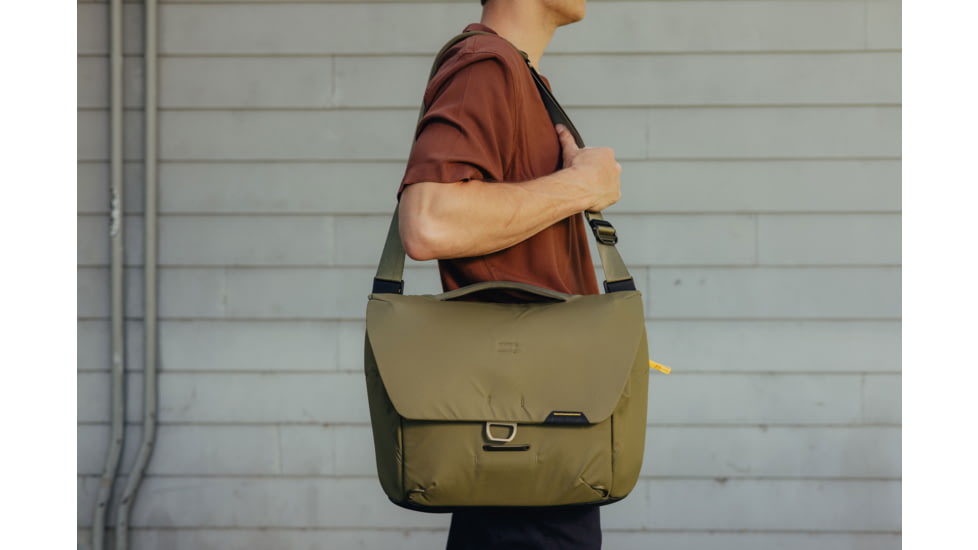  Peak Design Everyday 13 Liters Messenger Bag