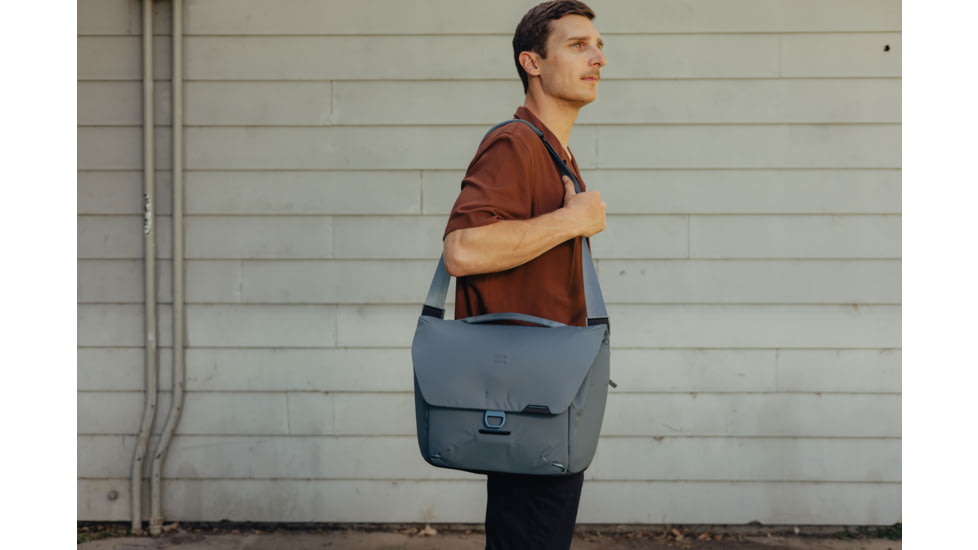  Peak Design Everyday 13 Liters Messenger Bag