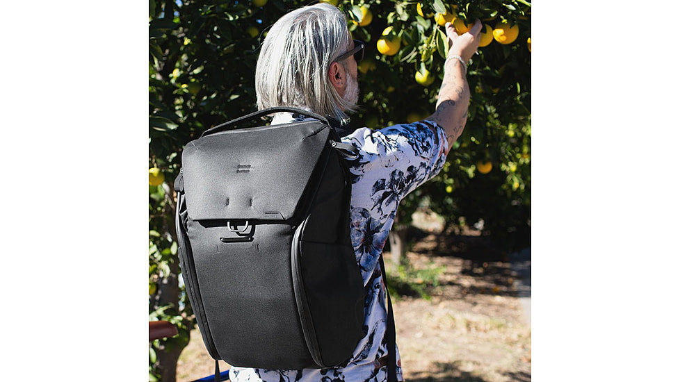  Peak Design Everyday 30 Liters Zip Backpack